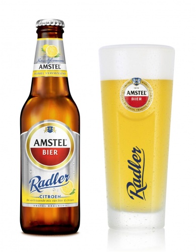 Amstel Radler 2.0% - pilsnerDe natuurlijke mix van Amstel bier en citroenwater. Amstel Radler is dubbel verfrissend en bevat 2% alcohol. Lekker voor na het sporten of een andere inspanning.
